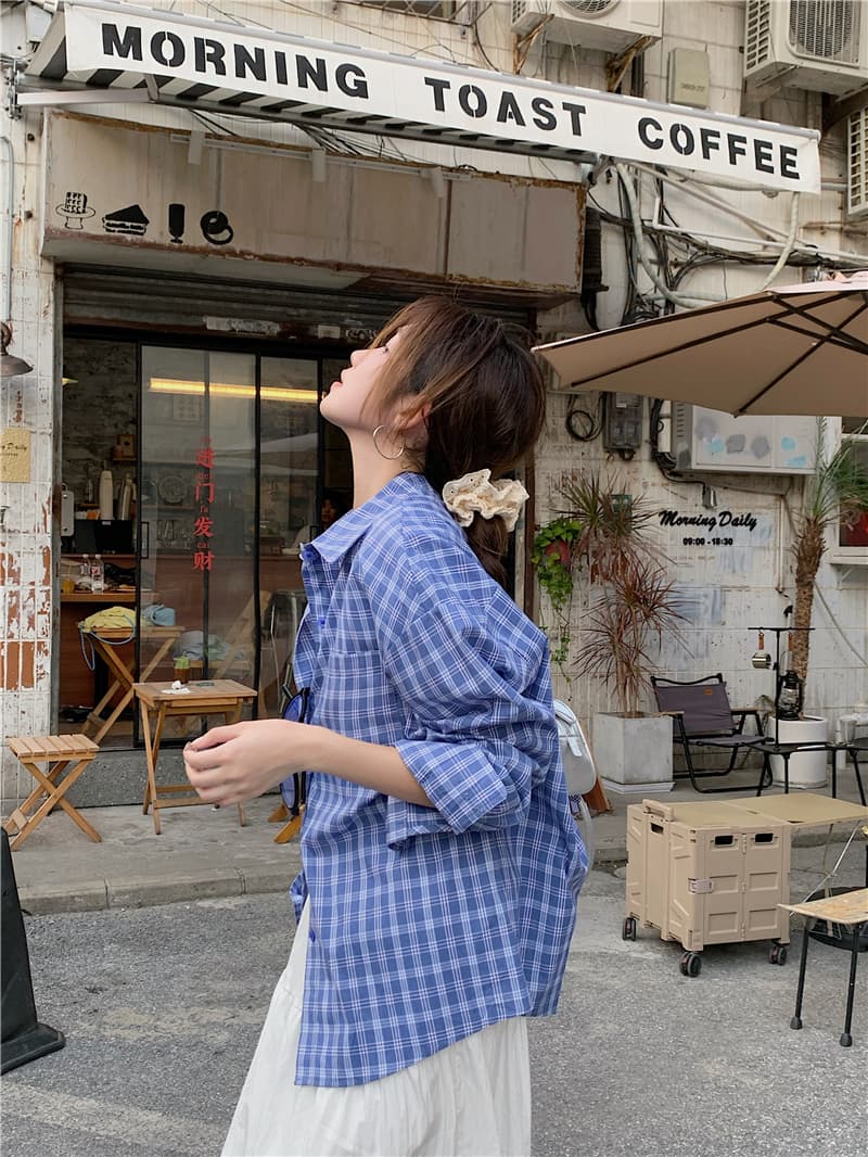 실사 정가 감소되지 않음 한국 스타일 루즈핏 레트로 파란색 체크무늬 긴팔 셔츠 상세 이미지 3