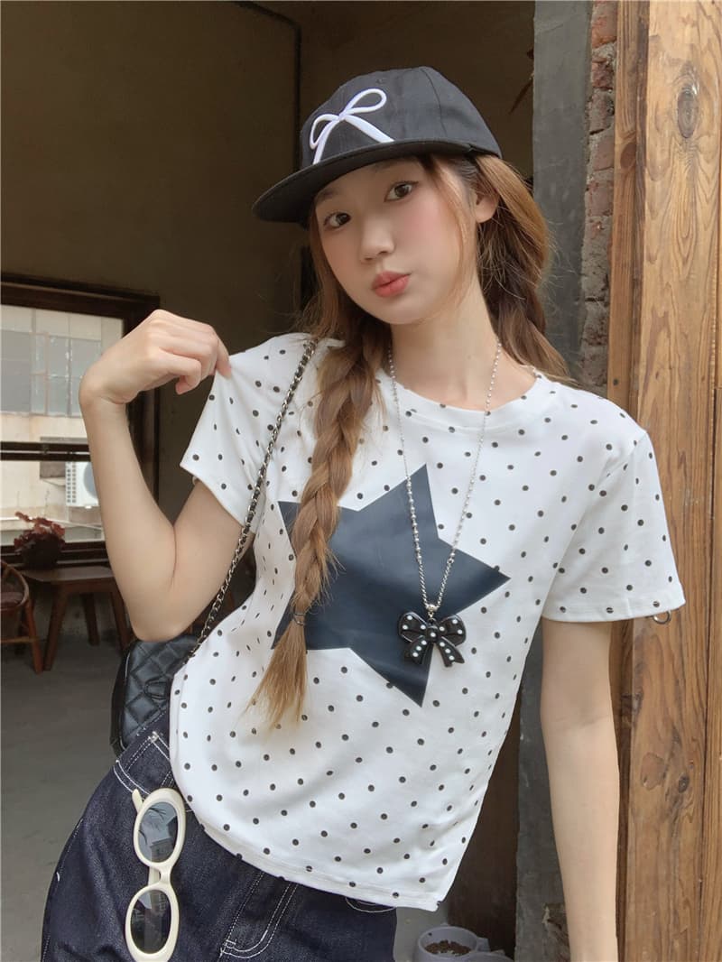 실사 도트 무늬 별 라운드 넥 몸매 가꾸기 슬림해 보이는 반팔 티셔츠 이미지 3