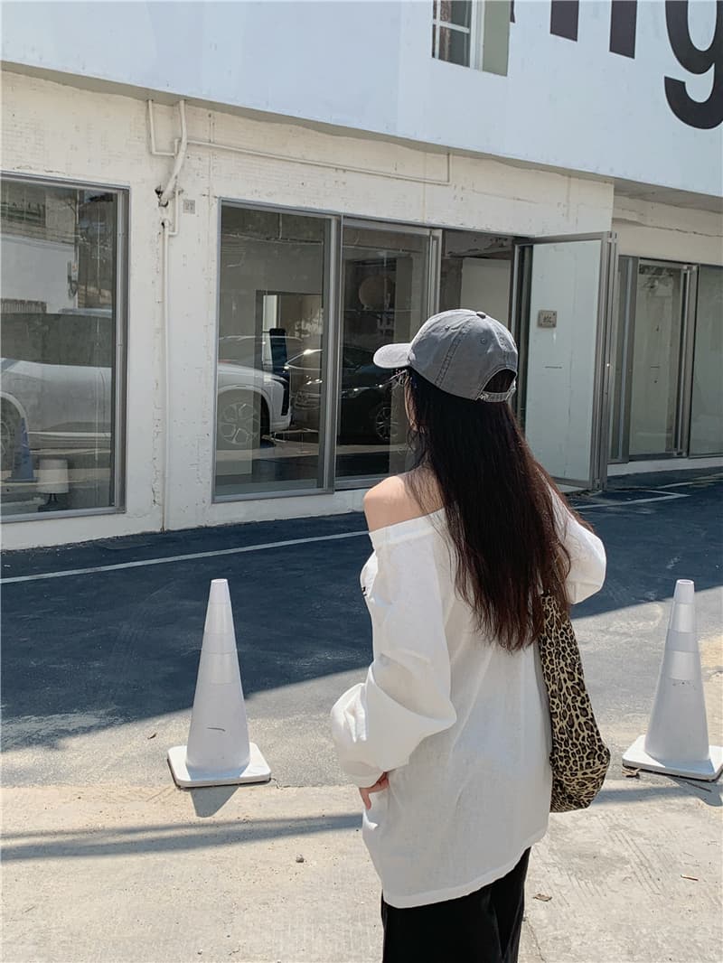 실사 한국 스타일 루즈핏 다용도 알파벳 작은 사슴 프린트 오프숄더 비스듬한 어깨 긴팔 티셔츠 자외선 차단 블라우스 상세 이미지 7