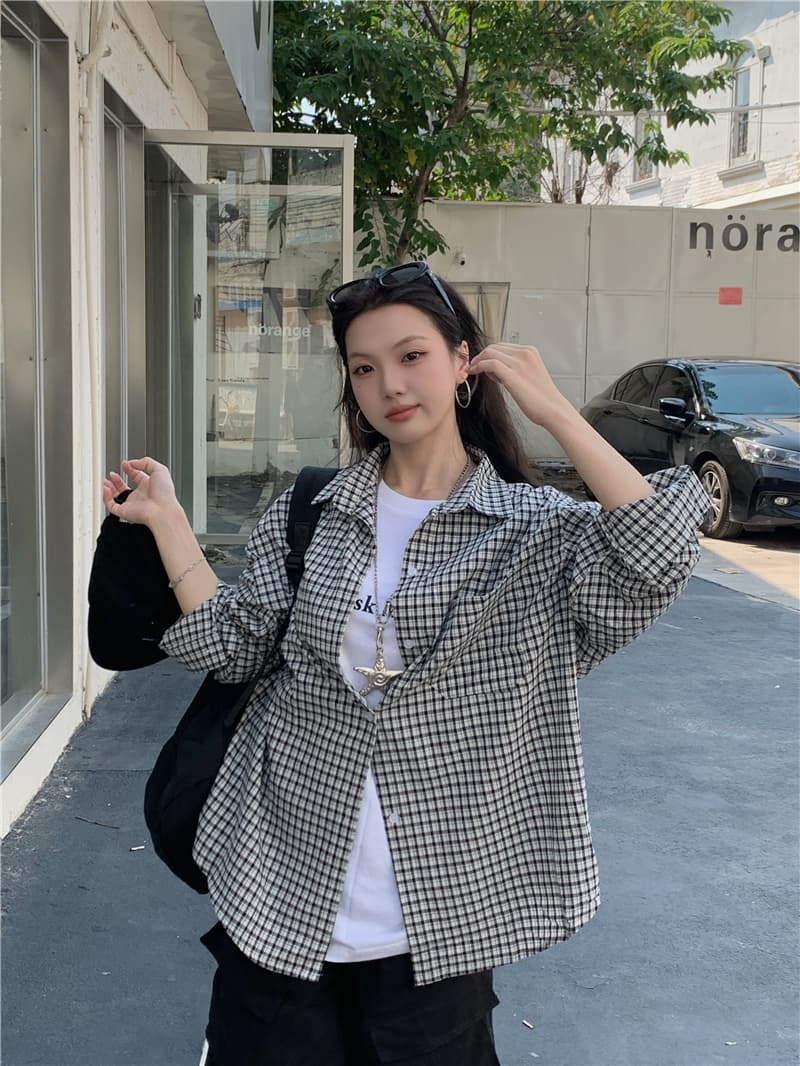 실사 한국 스타일 새로운 루즈핏 다용도 흑인과 백인 체크무늬 긴팔 셔츠 이미지 4