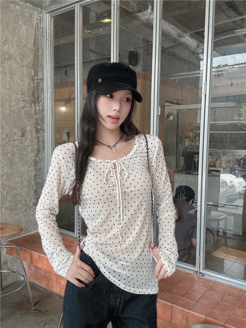 실사 디자인 센스 다용도 레이스업 도트 무늬 긴팔 티셔츠 이미지 4