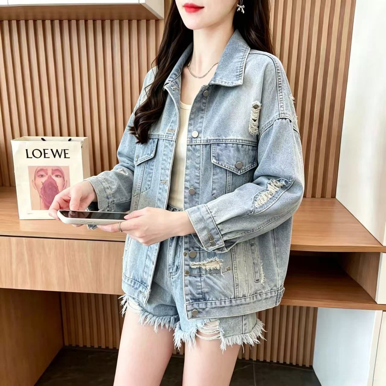 가을 새로운 한국 스타일 찢어진 부분 데님 여성 코트 학생 레트로 bf 빅 사이즈 루즈핏 중간 길이 재킷 맨위 트렌디 상세 이미지 6