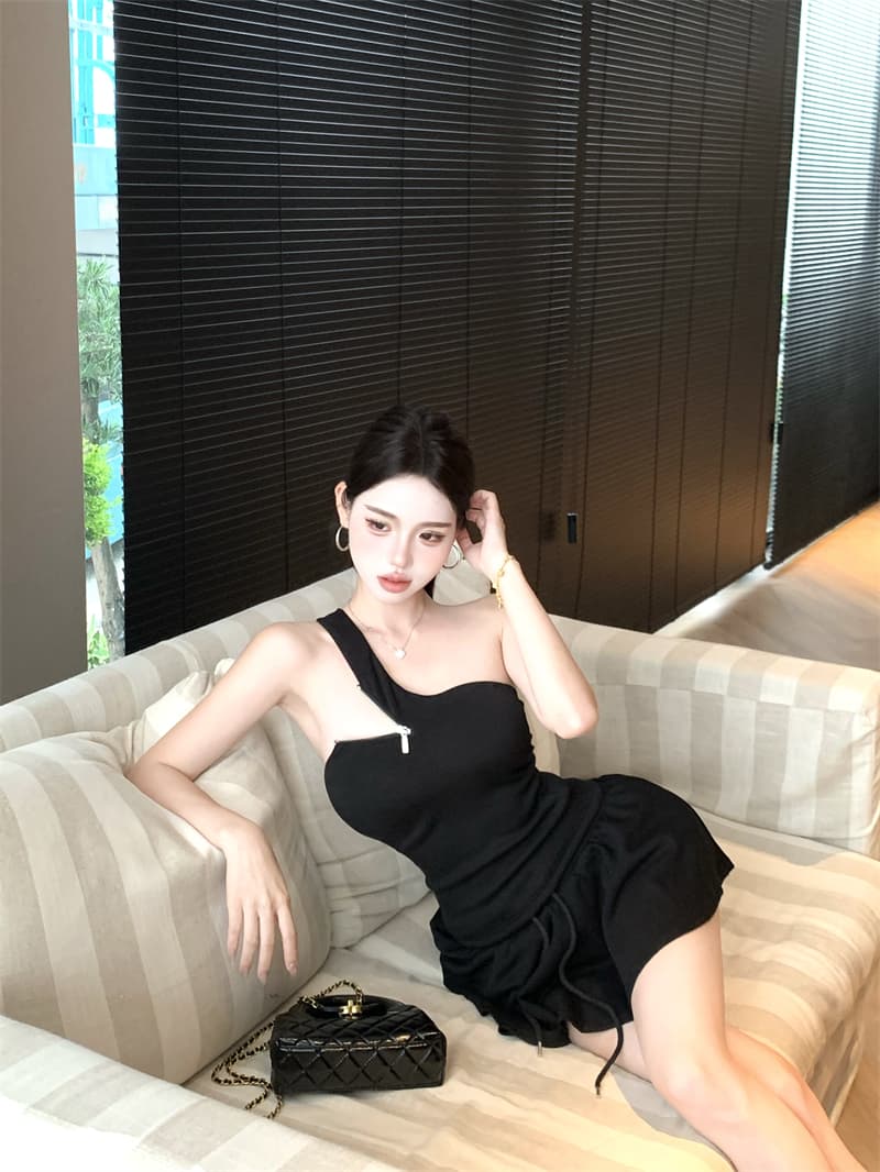 실사 정가 달콤한 차가운 바람 핫걸 소녀 품격 비스듬한 어깨 지퍼 맨위 티셔츠 여성 벨트 가슴 패드 상세 이미지 12