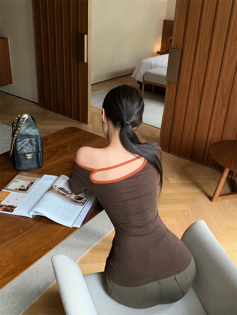 실사 정가 홀로우 아웃 비스듬한 어깨 레트로 핫걸 배색 긴팔 티셔츠 불규칙 디자인 센스 몸매 가꾸기 슬림해 보이는 맨위 상세 이미지 13