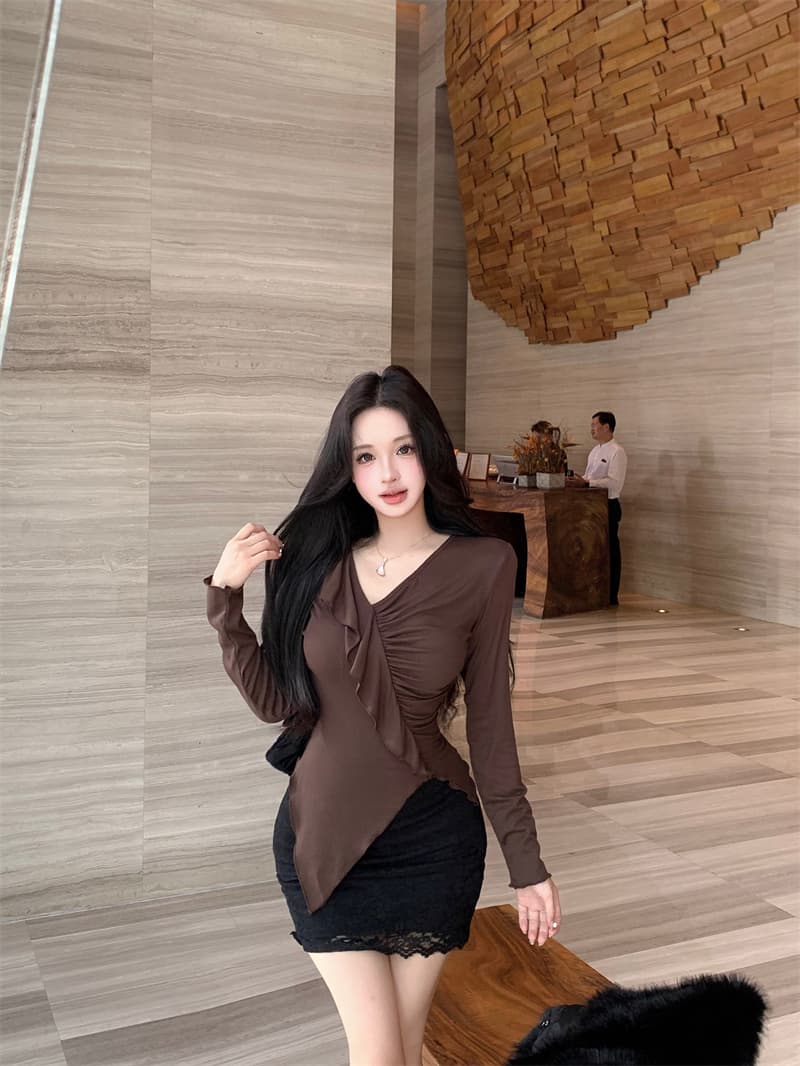 실사 정가 V넥 프릴 비스듬한 칼라 티셔츠 패션 작은 대중 주름 광장 칼라 슬림해 보이는 품격 만나는 섹시함 상세 이미지 3
