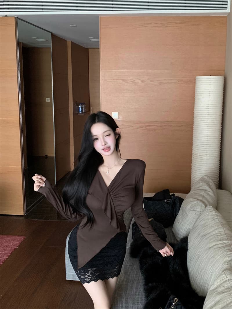 실사 정가 V넥 프릴 비스듬한 칼라 티셔츠 패션 작은 대중 주름 광장 칼라 슬림해 보이는 품격 만나는 섹시함 상세 이미지 8