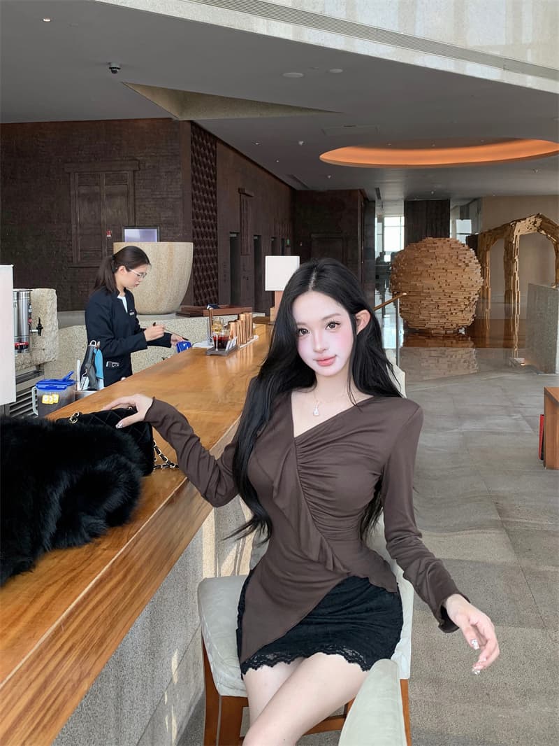 실사 정가 V넥 프릴 비스듬한 칼라 티셔츠 패션 작은 대중 주름 광장 칼라 슬림해 보이는 품격 만나는 섹시함 상세 이미지 9