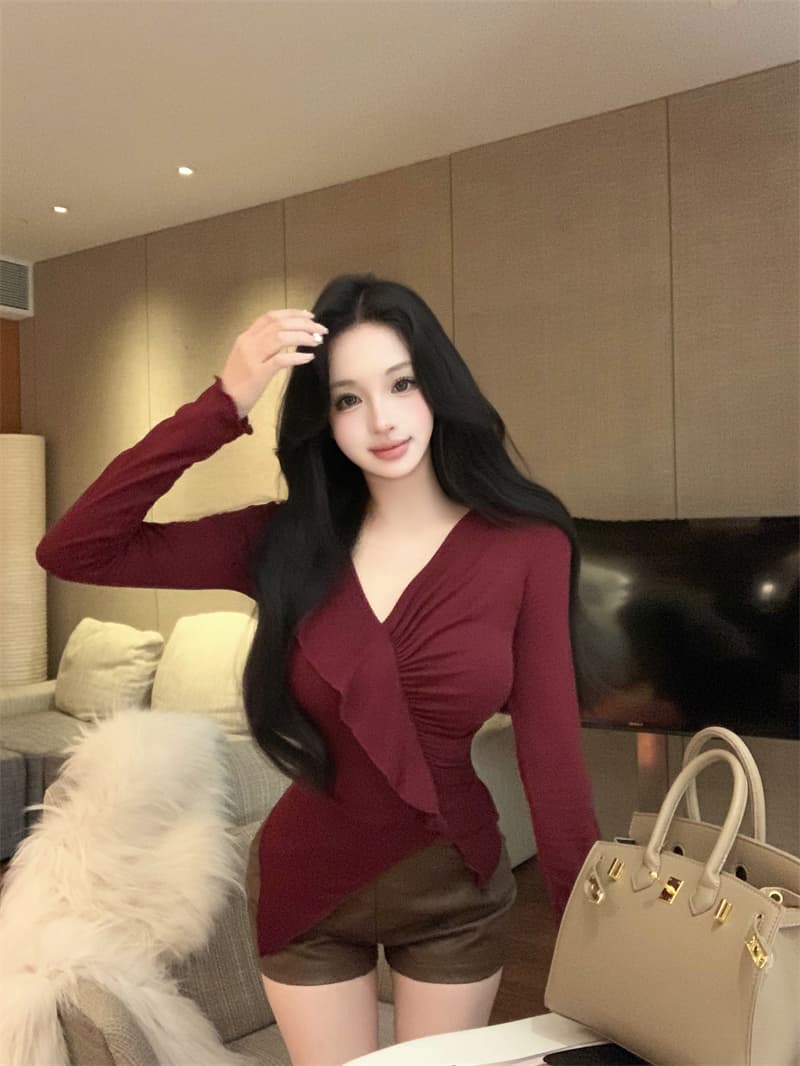 실사 정가 V넥 프릴 비스듬한 칼라 티셔츠 패션 작은 대중 주름 광장 칼라 슬림해 보이는 품격 만나는 섹시함 상세 이미지 22