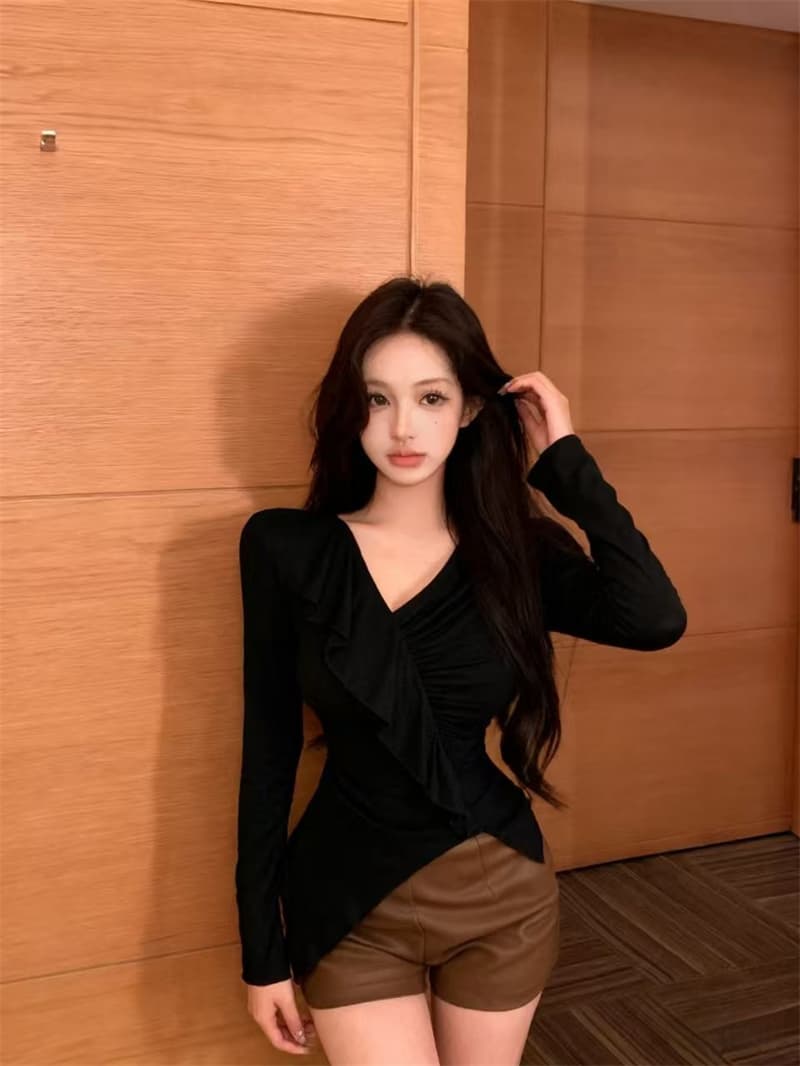 실사 정가 V넥 프릴 비스듬한 칼라 티셔츠 패션 작은 대중 주름 광장 칼라 슬림해 보이는 품격 만나는 섹시함 상세 이미지 32