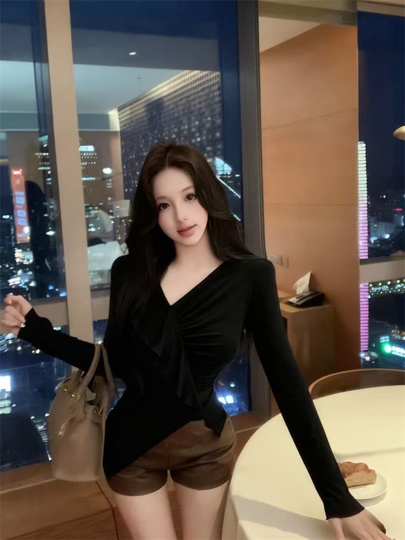 실사 정가 V넥 프릴 비스듬한 칼라 티셔츠 패션 작은 대중 주름 광장 칼라 슬림해 보이는 품격 만나는 섹시함 상세 이미지 33
