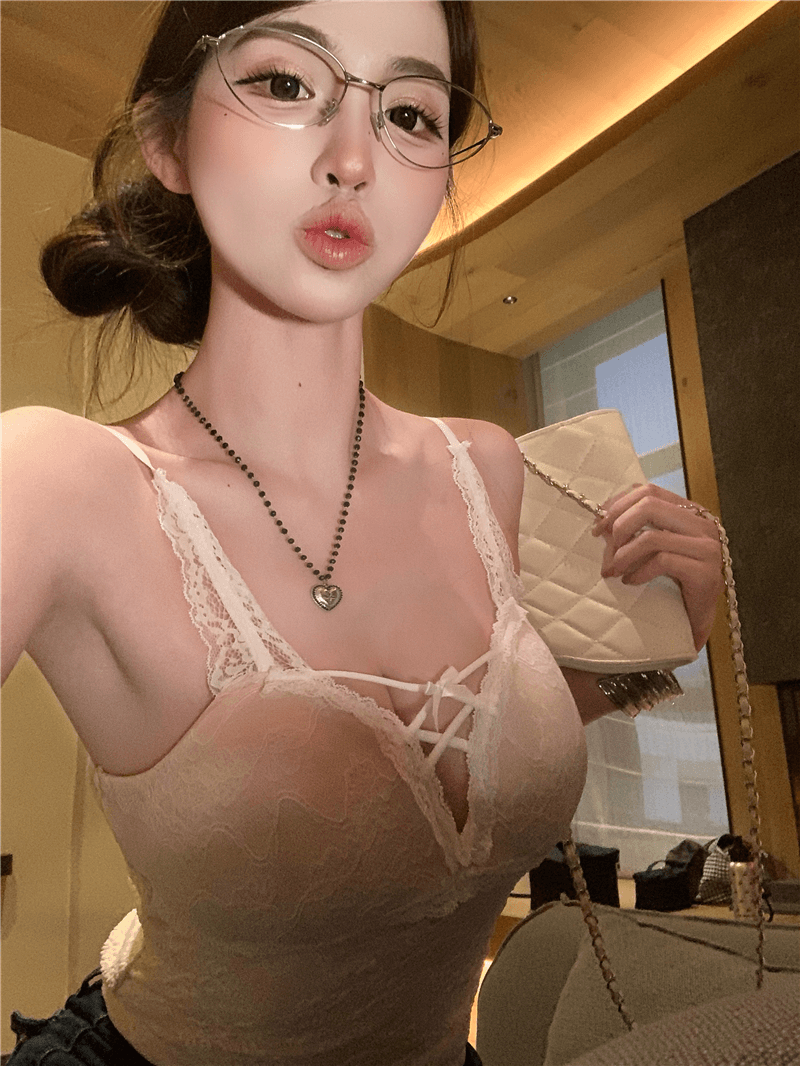 실사 정가 레이스 스트랩 디자인 몸매 가꾸기 캐미솔 섹시함 순수한 욕망 짧은 맨위 이미지 3