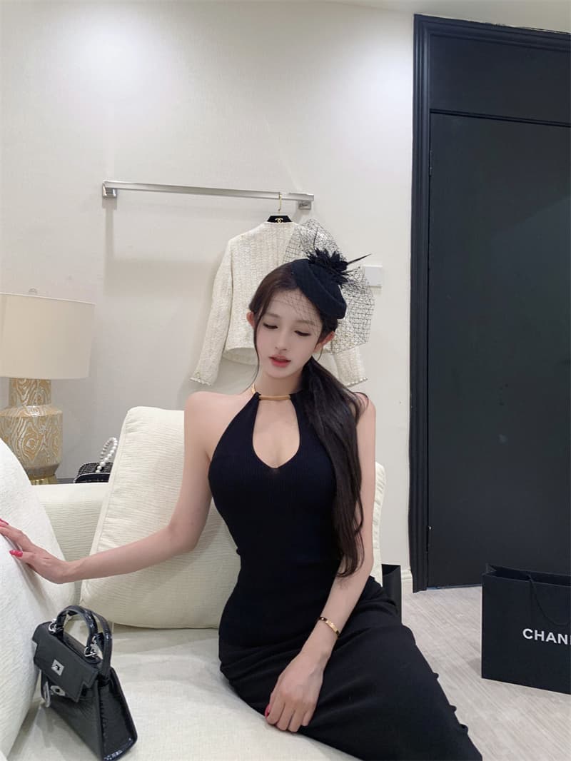 실사 정가 디자인 센스 V넥 홀로우 아웃 금속 행침 목 니트 조끼 슬립 맨위 여성 상세 이미지 10