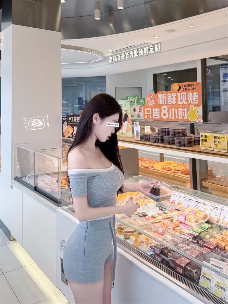 실사 정가 반팔 티셔츠 여성 한 부서 배색 비스듬한 어깨 쇼트 스타일 페이크 레이어드 오프숄더 맨위 바지 세트 상세 이미지 10