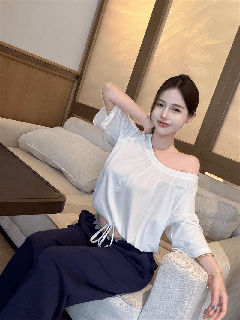 실사 정가 화이트 중간 소매 루즈핏 티셔츠 해군 파란색 중간 허리 펌프 로프 캐주얼 바지 스트레이트 웨이 바지 세트 상세 이미지 10