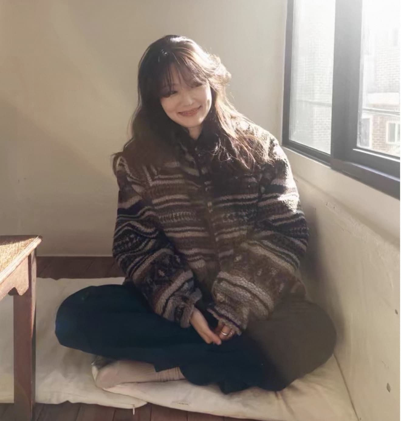 한국 동대문 2029 가을 겨울 새로운 오른쪽 그는 패턴 양성 및 음성 둘 착용 모피 면 옷 여성 코트 상세 이미지 13