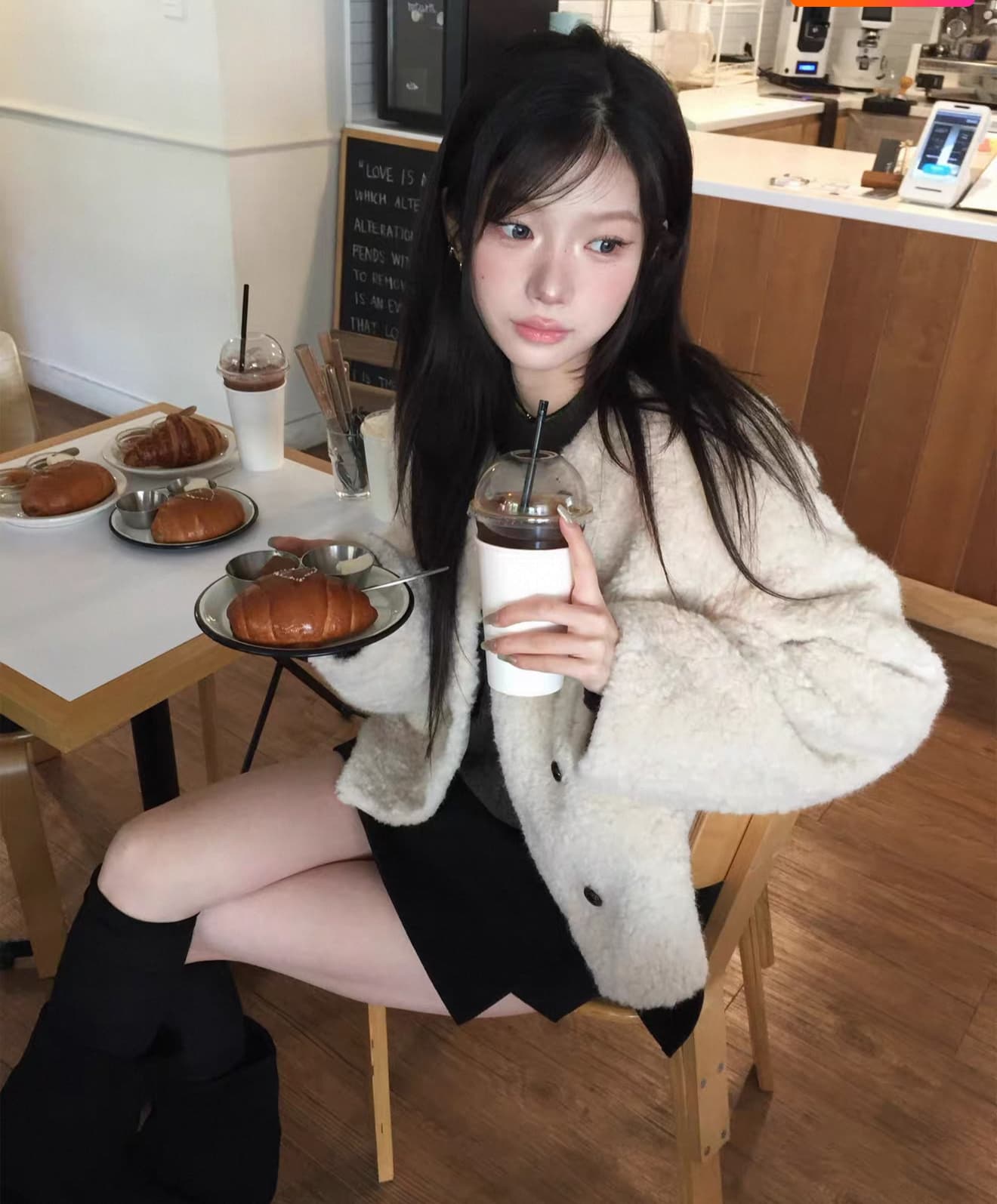 한국 동대문 2026 가을 겨울 한국 스타일 모피 레트로 스웨이드 여성 코트 상세 이미지 2