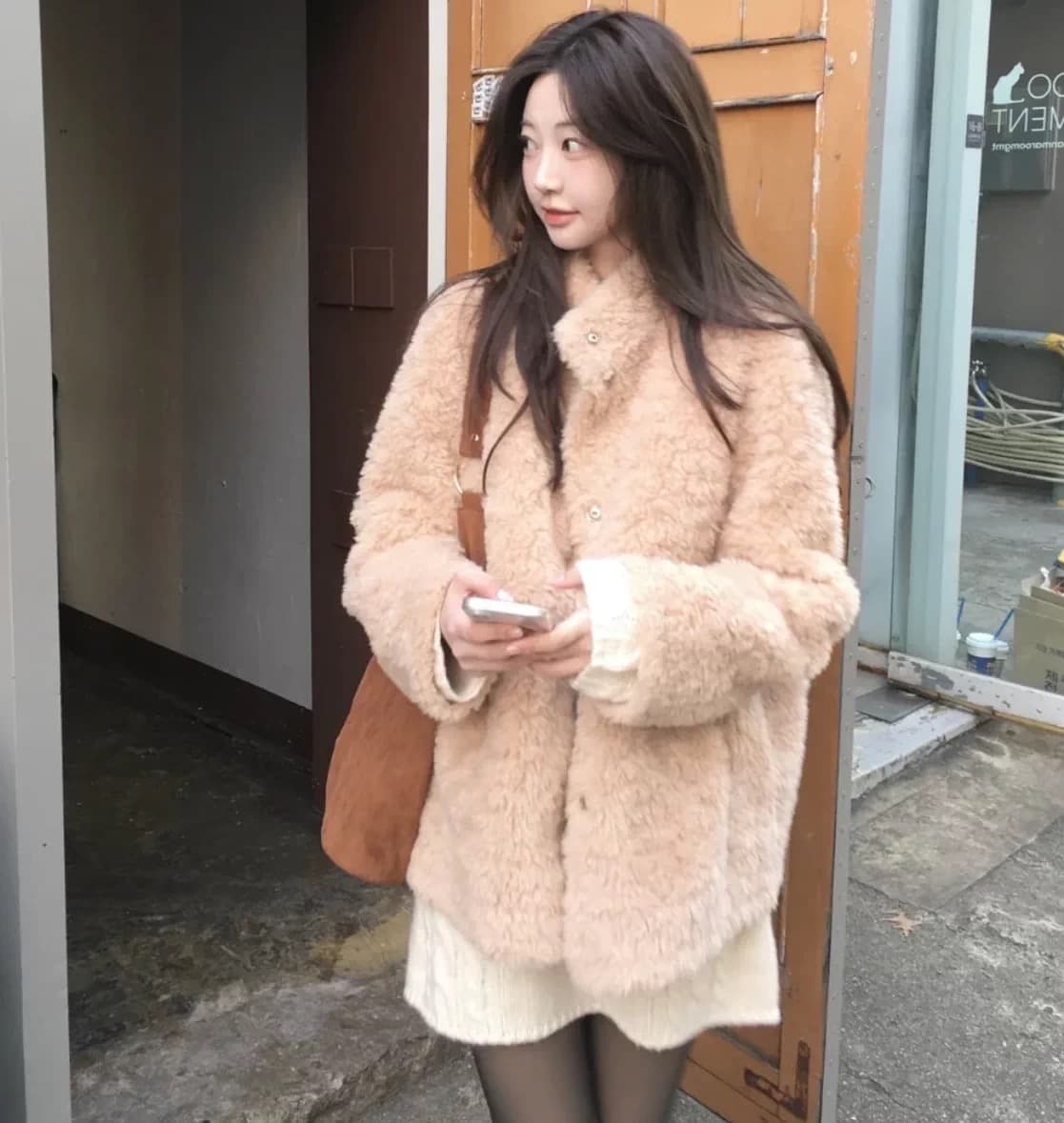 한국 동대문 2026 가을 겨울 한국 스타일 스탠드 칼라 모피 여성 코트 이미지 4