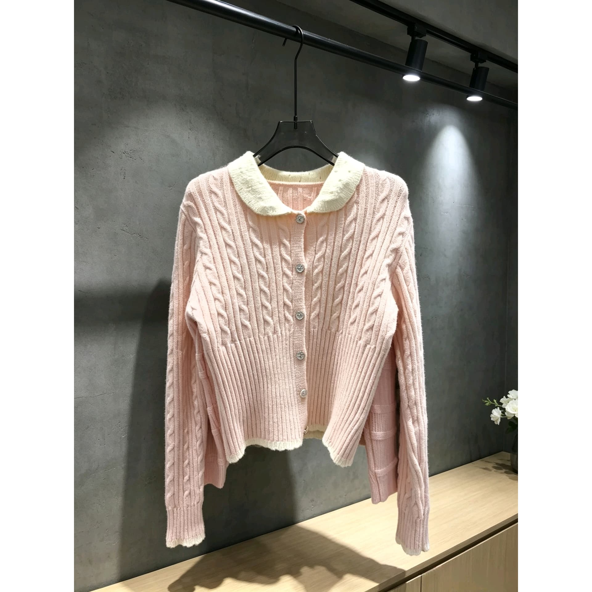 한 부서 부드러운 바람 배색 칼라 꽈배기 스웨터 부드러운 찹쌀 프로 피부 허리 수축 슬림해 보이는 출퇴근 다용도 니트 작은 이미지 5