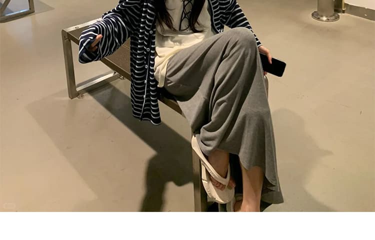지금 이른 봄 새로운 임산부 느긋한 바람 스트라이프 오픈 가디건 조끼 반신 스커트 세 조각 여성 세트 상세 이미지 27