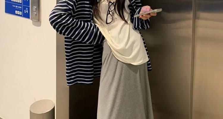 지금 이른 봄 새로운 임산부 느긋한 바람 스트라이프 오픈 가디건 조끼 반신 스커트 세 조각 여성 세트 상세 이미지 35