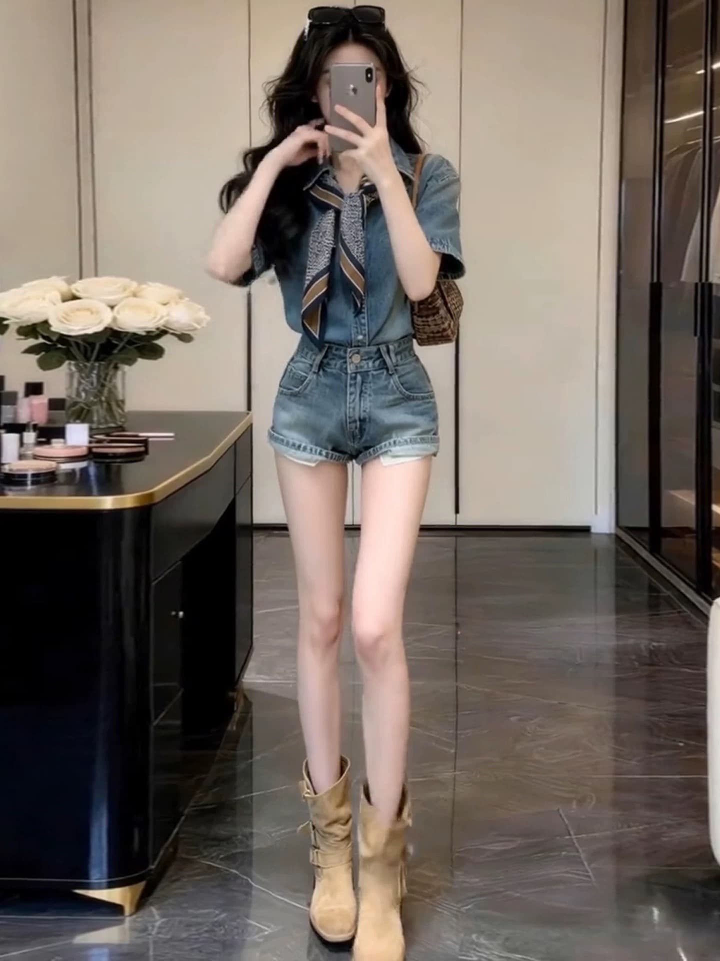 레트로 루즈핏 파란색 데님 셔츠 세트 여성 봄 2026 새로운 캐주얼 착용 가져 가라. 스트레이트 반바지 투피스 세트 상세 이미지 3