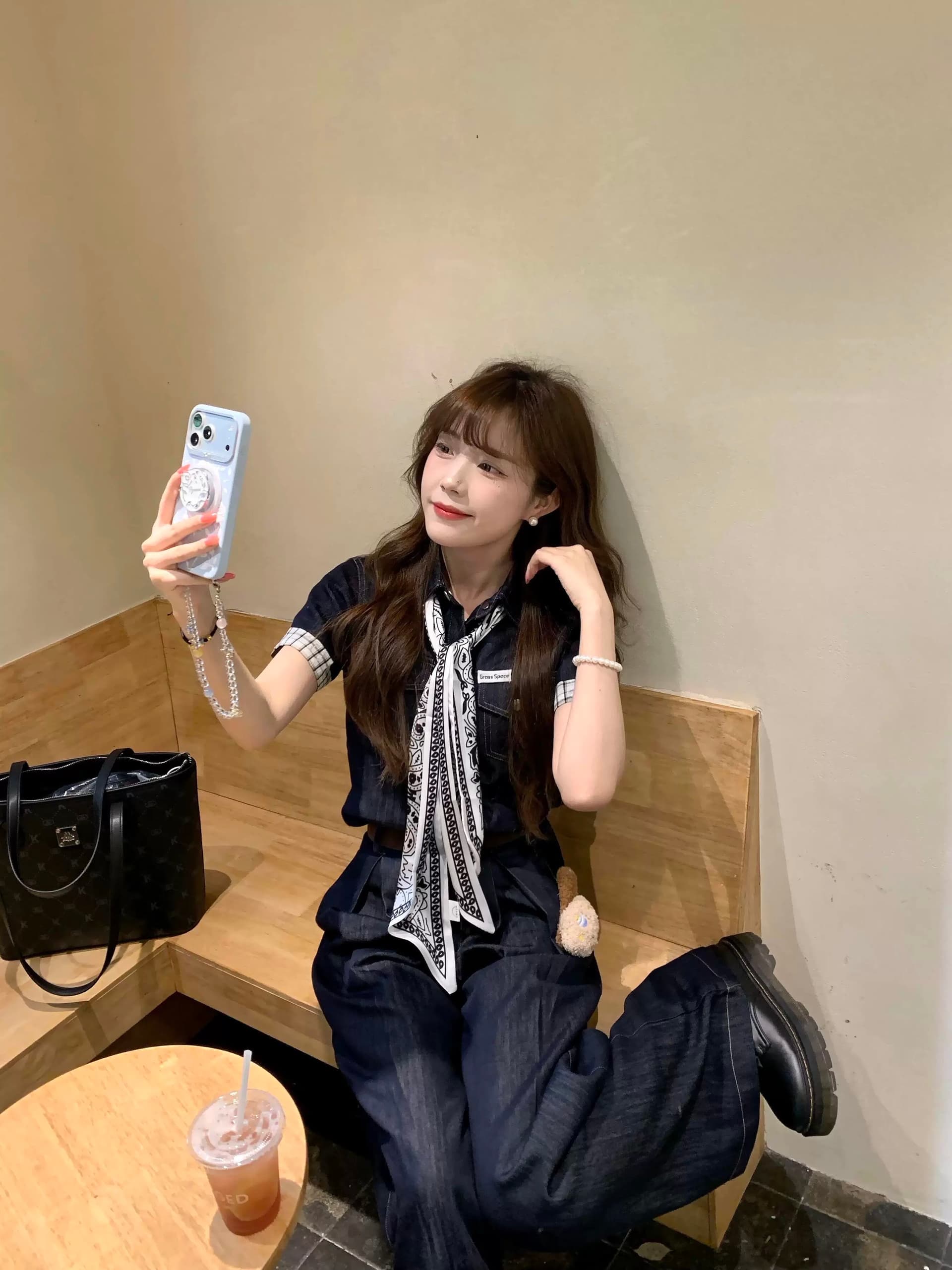 황야 공간 여름 원색 주간 실크 데님 세트 2026 새로운 여성 의류 여름 와이드 레그 팬츠 착용 가져 가라. 투피스 세트 트렌디 이미지 3