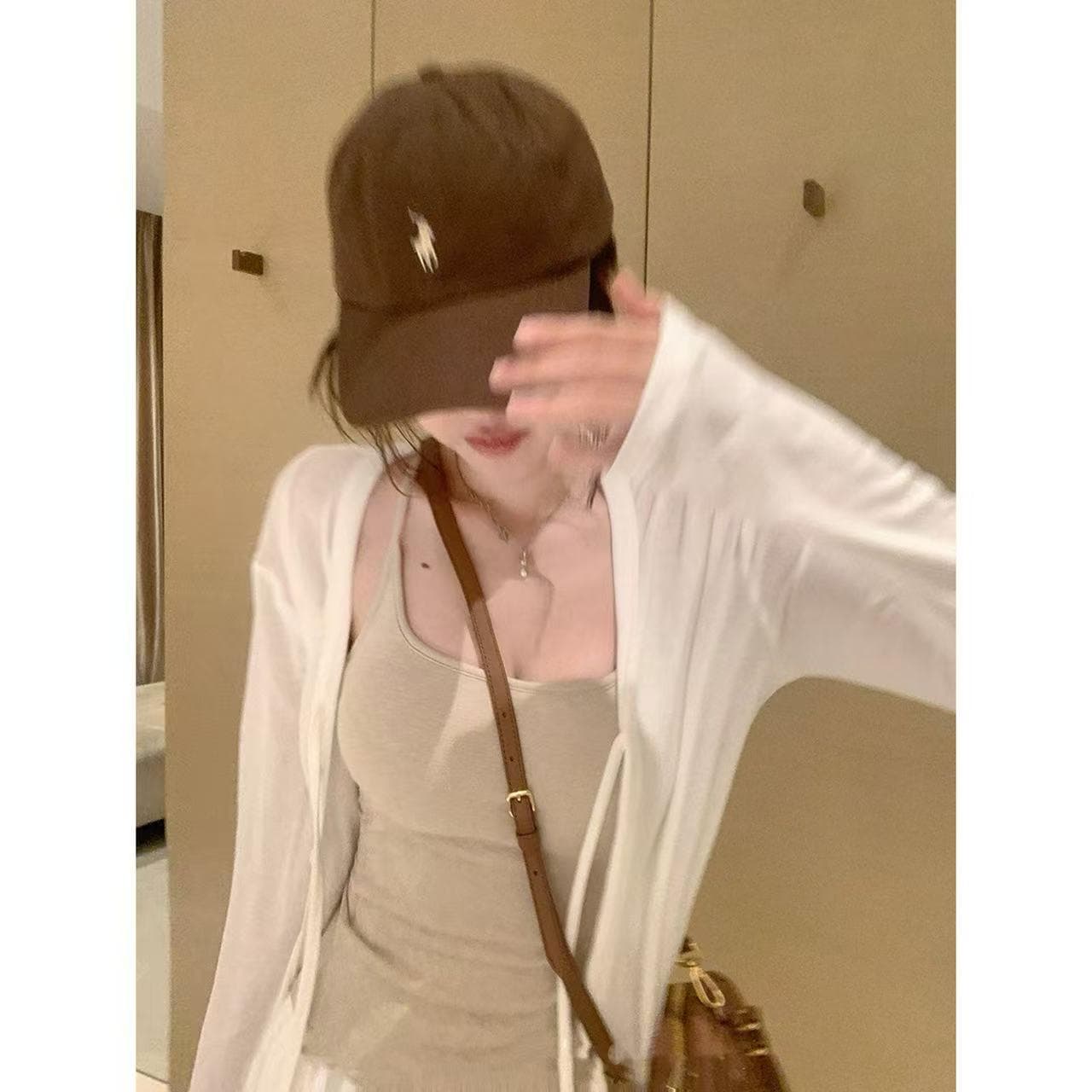 정가 쉬 가을 양 행침 목 조끼 여성 슬림해 보이는 만나는 외출용 벨트 가슴 패드 의류 이미지 2