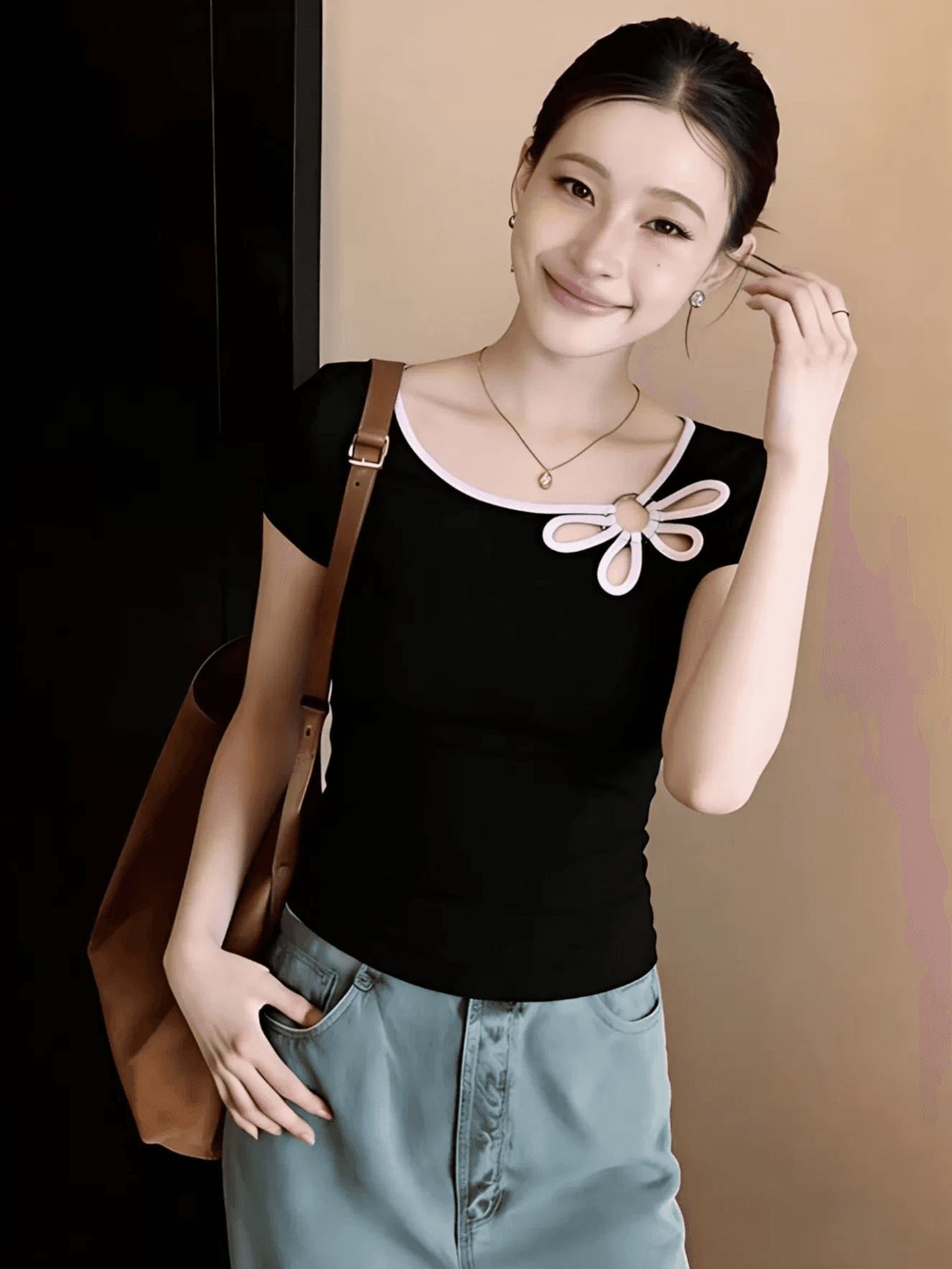 빅 사이즈 검정색 패치워크 작은 대중 꽃 홀로우 아웃 Chic 티셔츠 상세 이미지 4