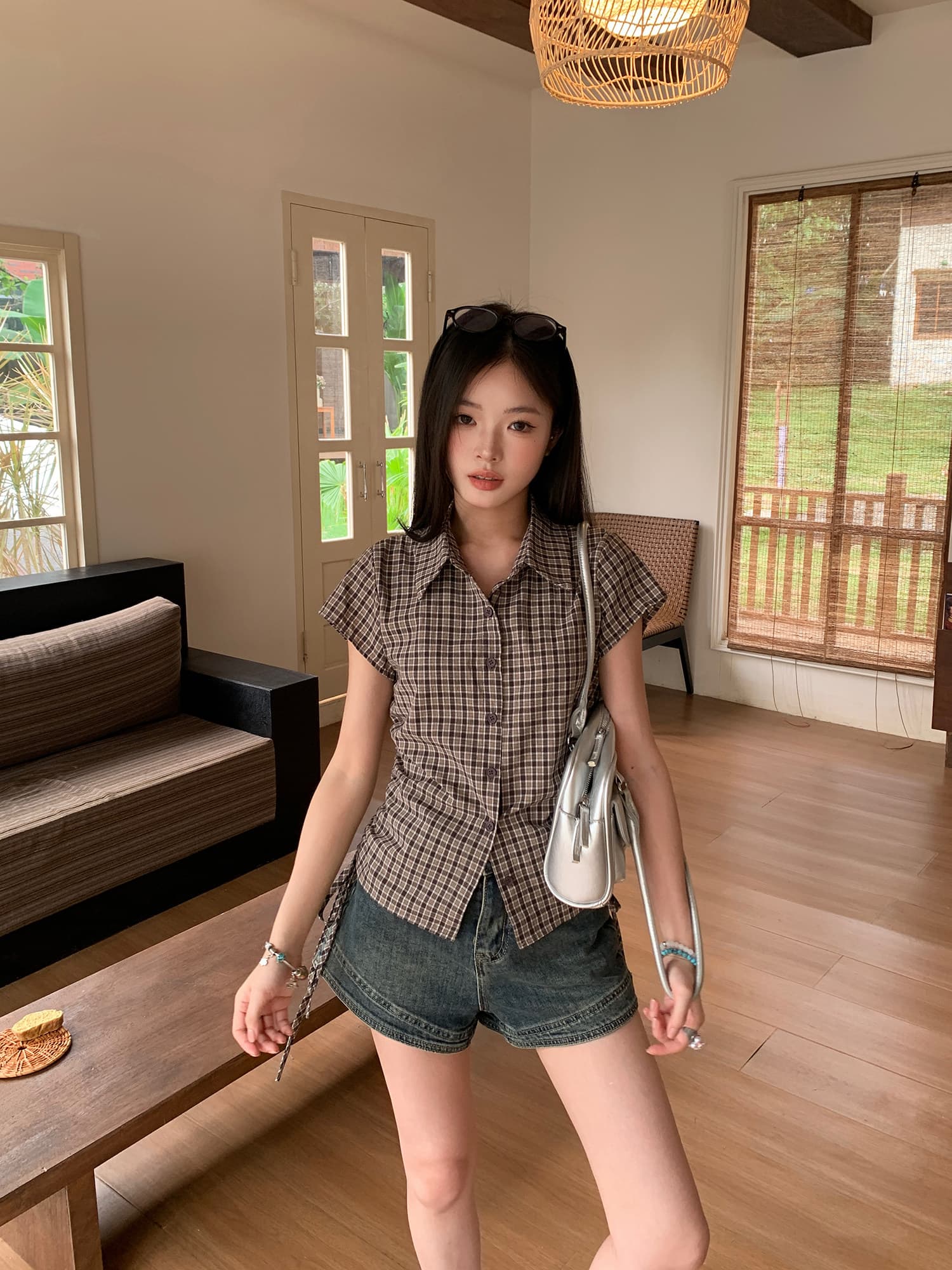 빅 사이즈 체크무늬 POLO 칼라 반팔 여성 셔츠 여름 한 부서 몸매 가꾸기 슬림해 보이는 허리 수축 셔츠 커피 색상 맨위 상세 이미지 2