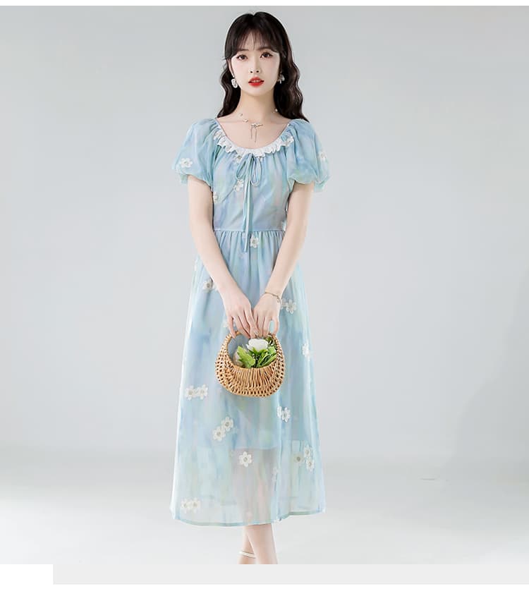실제 촬영 2025 년 새로운 여름 달콤한 기울기 블루 자수 꽃 드레스 허리 슬림 상쾌 센스 롱 스커트 상세 이미지 17