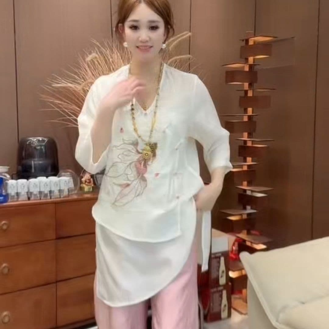 레트로 새로운 중식 자수 V넥 여성 셔츠 여름 루즈핏 국풍 젠 단추 비스듬한 襟 빅 사이즈 차 서비스 맨위 여성 상세 이미지 4