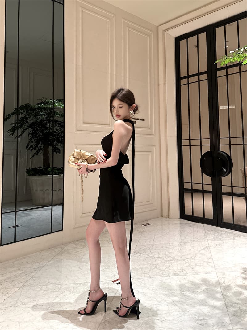 실사 순수한 욕망 바람 작은 섹시함 행침 목 리본 주름 표지 배 대 백리스 수 있습니다. 조정 벨트 몸매 가꾸기 새틴 치마 상세 이미지 16