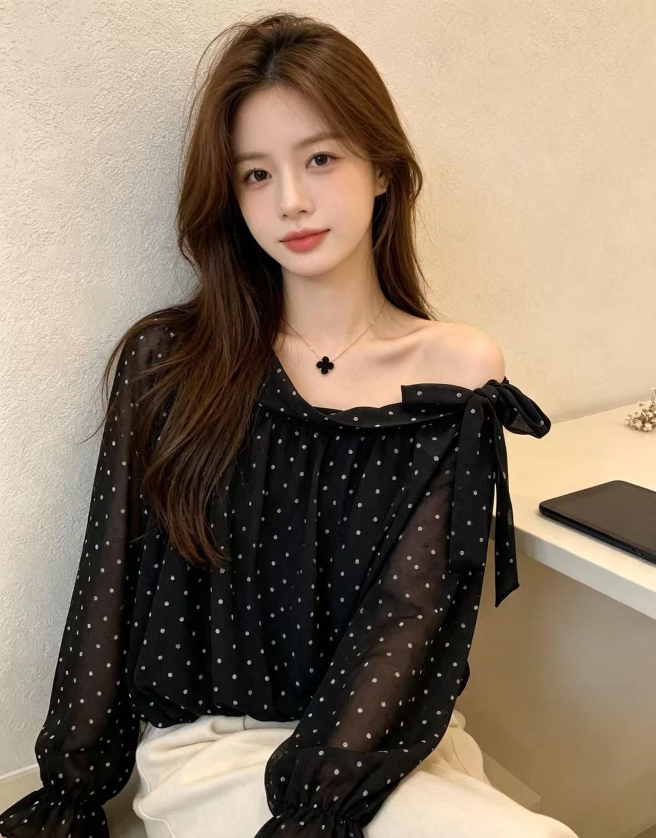 실사 지금 새로운 프랑스식 달콤함 도트 무늬 긴팔 여성 셔츠 나비 매듭 비스듬한 어깨 꽃밭 작은 셔츠 상세 이미지 5