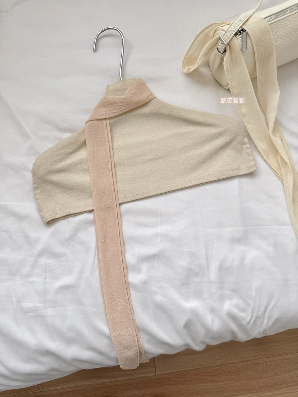 여름 한 부서 불규칙 비스듬한 어깨 다중 레이어 프릴 시폰 셔츠 여성 디자인 센스 오프숄더 몸매 가꾸기 슬림해 보이는 맨위 상세 이미지 16