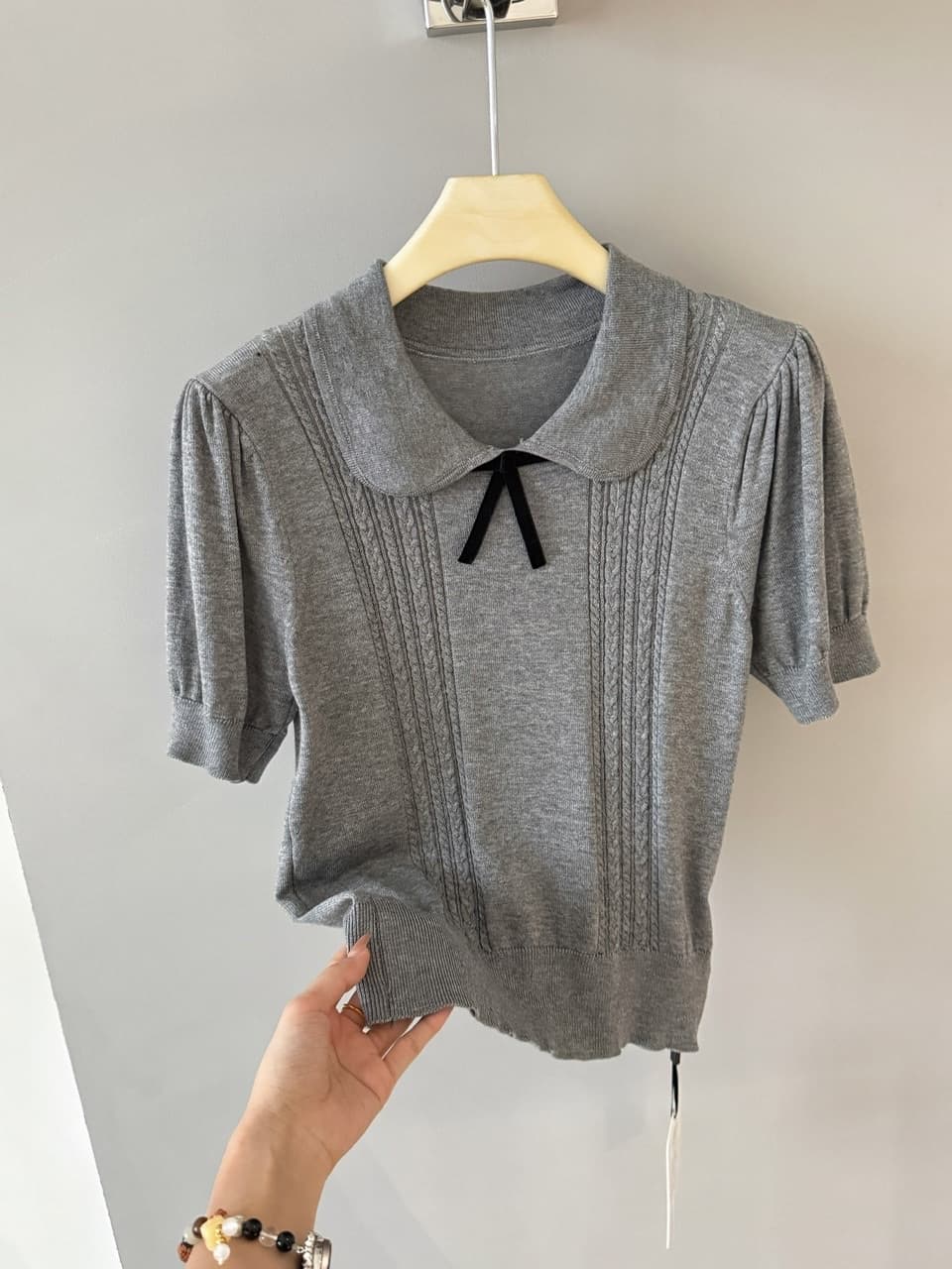 연령 감소 베이비 칼라 나비 매듭 반팔 니트 스웨터 여성 여름 새로운 싸움 꽈배기 디자인 짧은 맨위 상세 이미지 12