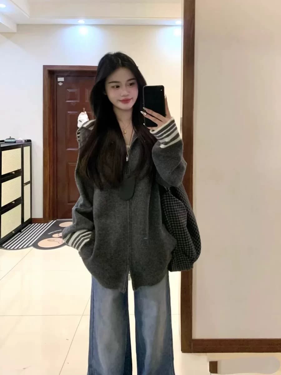 2026 새로운 가을 겨울 두꺼운 임산부 해군 칼라 회색 스웨터 여자 느긋한 스트라이프 디자인 오픈 가디건 임산부 재킷 상세 이미지 2