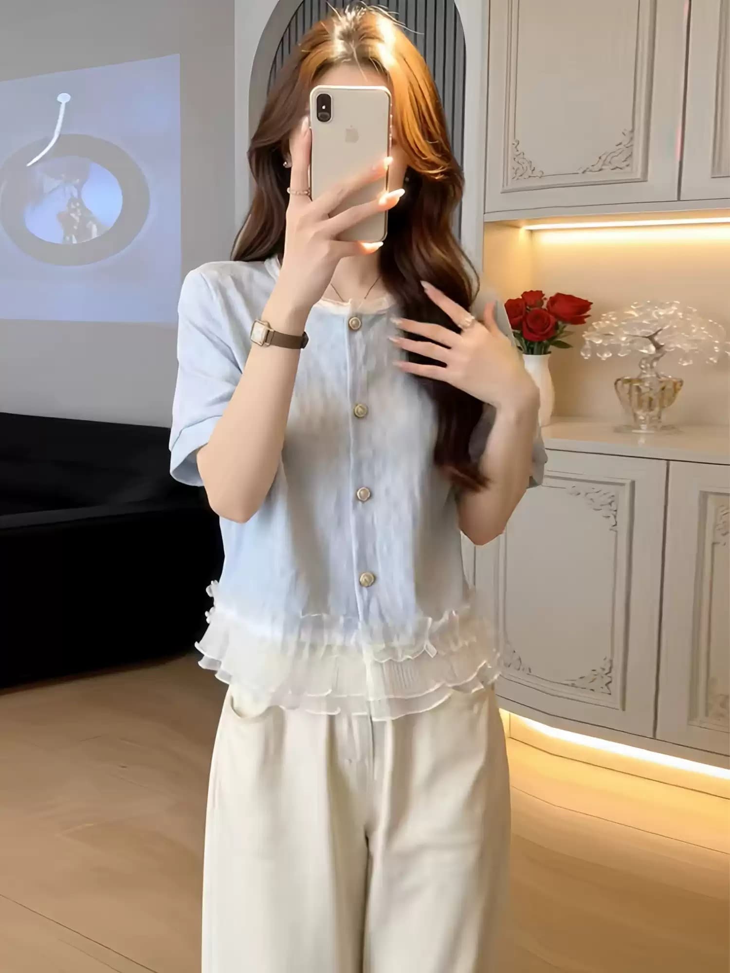 작은 샤넬 스타일 디자인 센스 레이스 레이스 반팔 셔츠 여성 의류 여름 프랑스식 빛 럭셔리 고급 고유 한 아름다운 맨위 상세 이미지 4