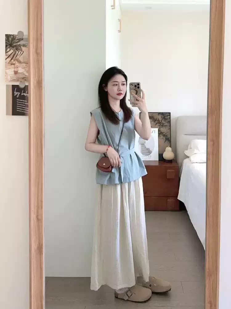 2026 새로운 느긋한 바람 민소매 허리 수축 맨위 와이드 레그 팬츠 두 조각 여성 세트 여름 캐주얼 세트 외국 가스 연령 감소 이미지 2