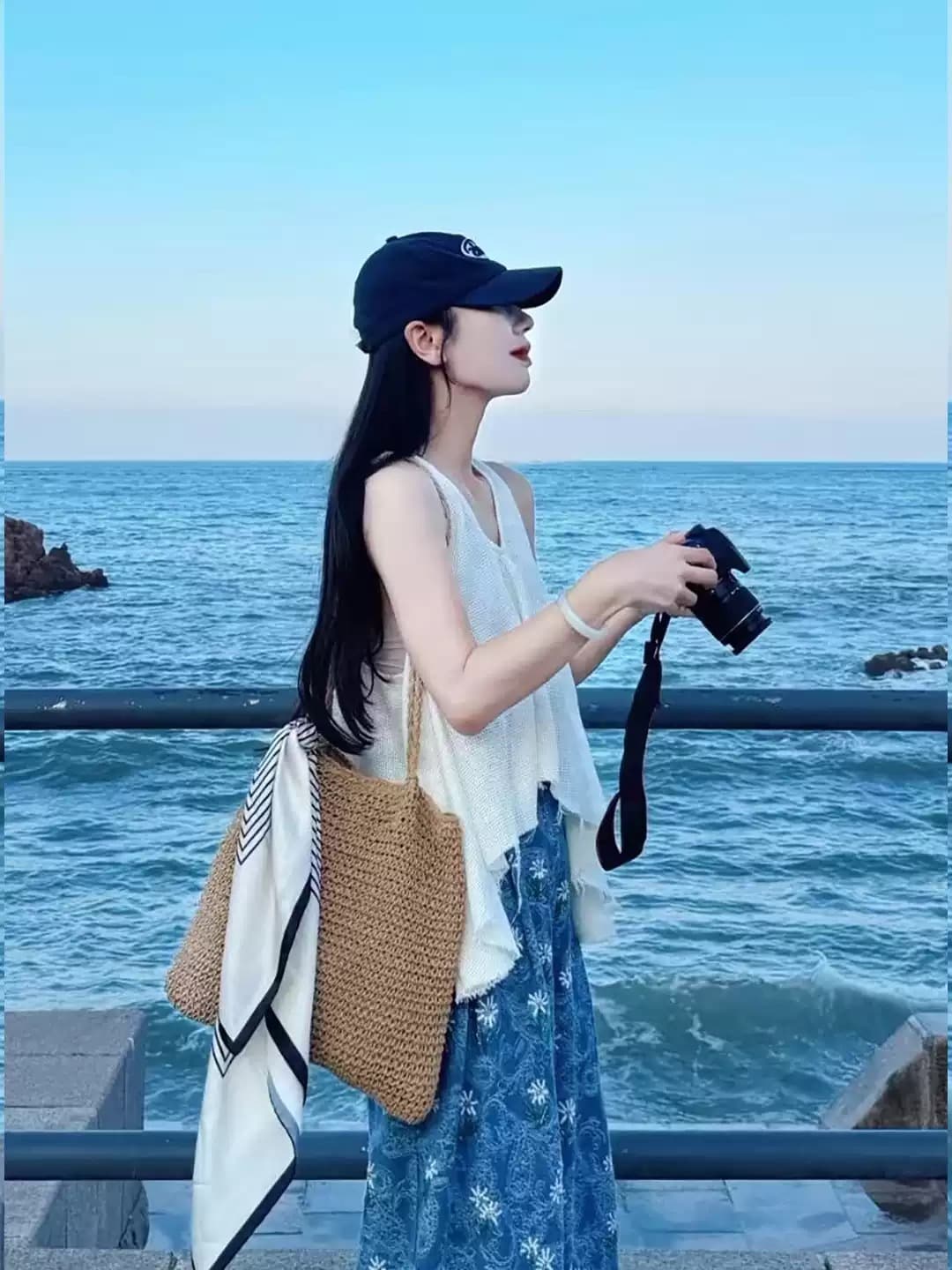 휴가 바람 V넥 불규칙 조끼 꽃무늬 바지 세트 여성 느슨함 센스 도루 센스 와이드 레그 팬츠 캐주얼 투피스 세트 여름 상세 이미지 4