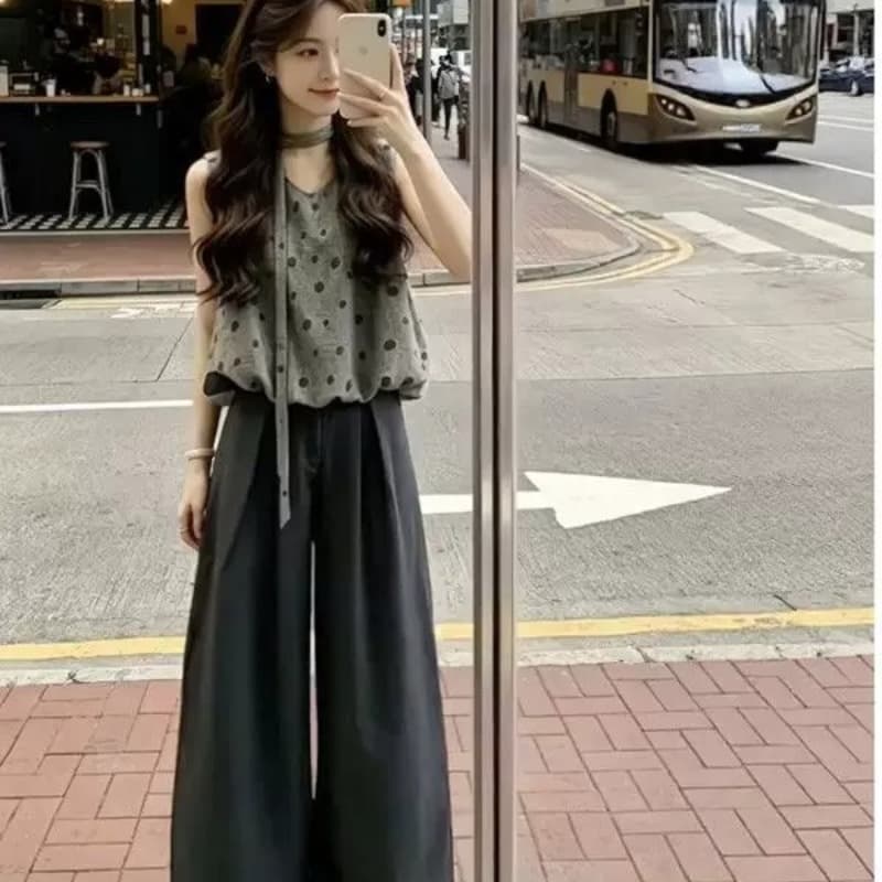 2026 새로운 여름 홍콩 스타일 도트 무늬 민소매 조끼 하이웨이스트 도루 센스 검정색 넓은 다리 정장 바지 출퇴근 세트 이미지 5