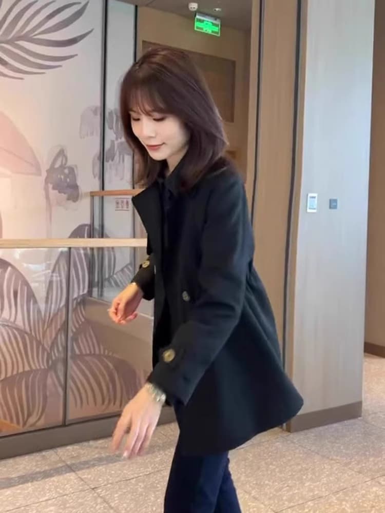 2026 가을 새로운 고급 센스 슈퍼 좋은 과소 평가 요리 한 바람 품격 한 부서 작은 키 다용도 정장 짧은 여성 코트 이미지 4