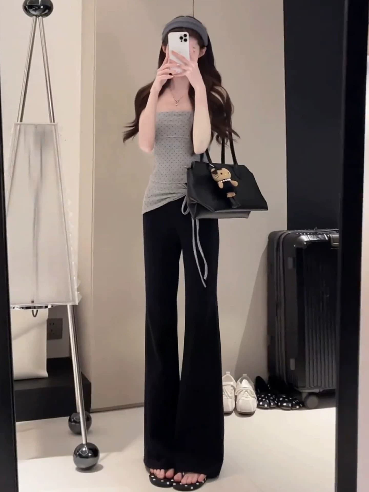 로프 도트 무늬 슬립 매칭 얇고 가벼운 오픈 가디건 슬림해 보이는 검정색 와이드 레그 팬츠 3종 세트 이미지 3