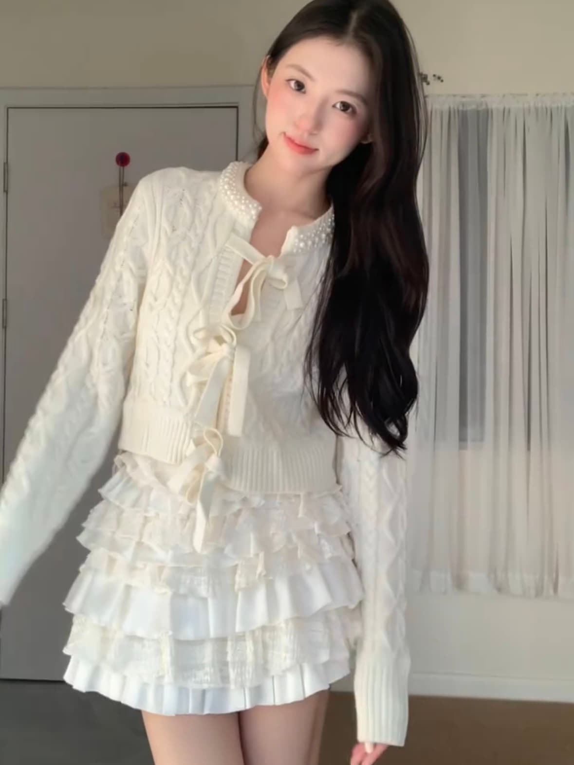 봄 레트로 크로 셰 뜨개질 레이스업 나비 매듭 니트 오픈 가디건 여성 수공 진주 칼라 쇼트 스타일 슬림해 보이는 스웨터 코트 이미지 3