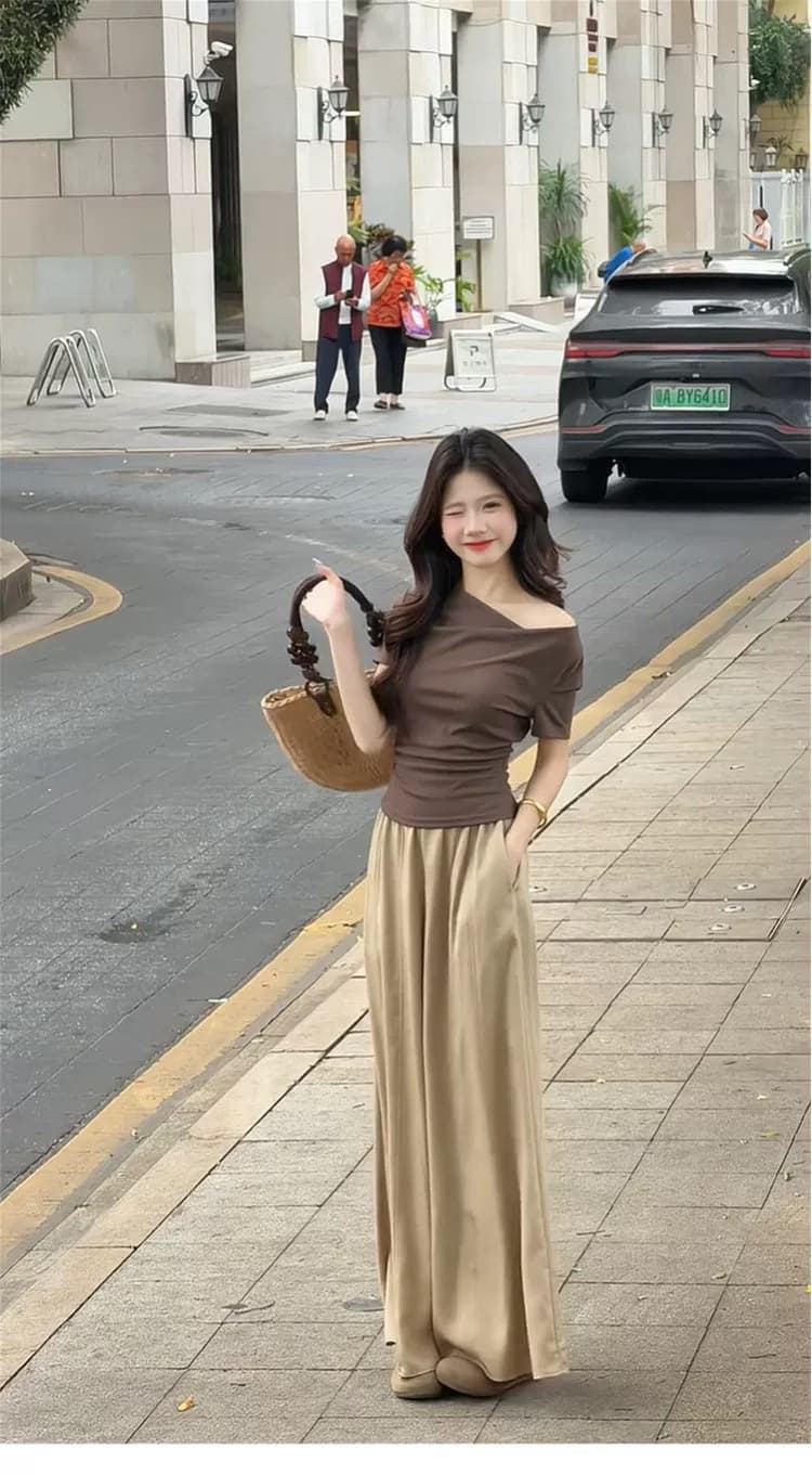 한 부서 그레이트 통해보기 가져 가라. 전체 집합 2026 새로운 비스듬한 어깨 반팔 티셔츠 여성 여름 와이드 레그 팬츠 투피스 슈트 이미지 3