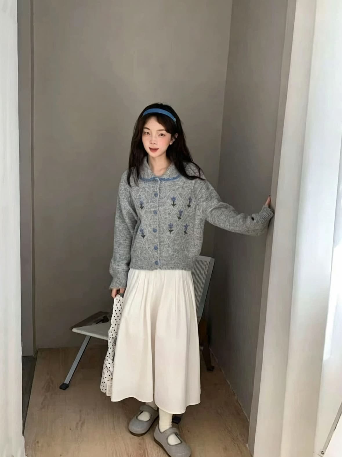 베이비 칼라 니트 오픈 가디건 겨울 의류 2026 새로운 가을 겨울철 한 부서 꽃 부드러운 찹쌀 느긋한 바람 스웨터 여성 코트 상세 이미지 4