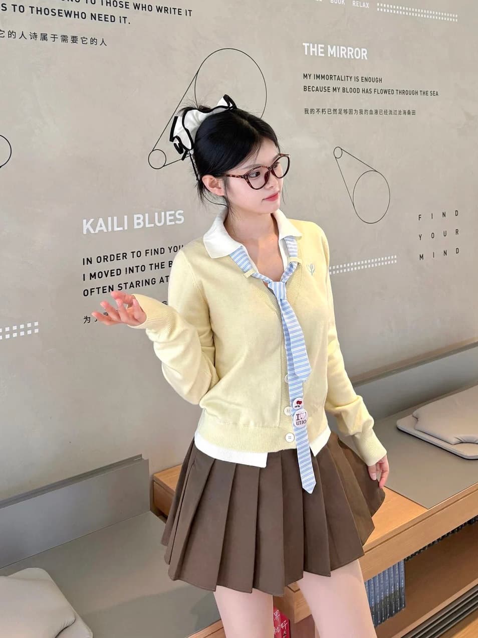 가을 겨울 새로운 넥타이 페이크 레이어드 니트 스웨터 코트 플리츠 스커트 학원 스타일 패션 투피스 슈트 여성 상세 이미지 5