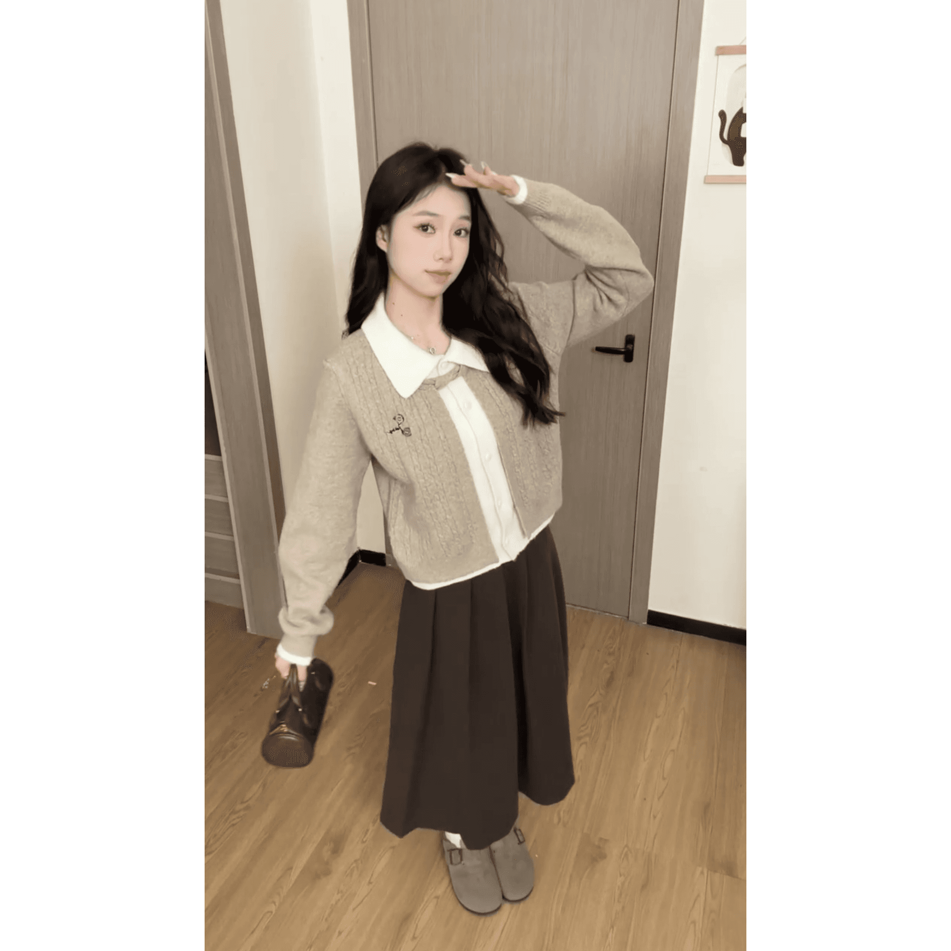 가을 겨울 2026 새로운 한 부서 부드러운 레트로 폴로 칼라 페이크 레이어드 니트 스웨터 반신 스커트 자이언트 잘 생긴 세트 여성 이미지 6