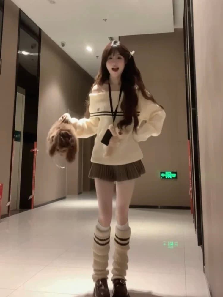 한 부서 느긋한 바람이 아닙니다. 규칙 오프숄더 스트라이프 맨위 여성 디자인 센스 루즈핏 오프숄더 스웨터 반신 치마 세트 이미지 3