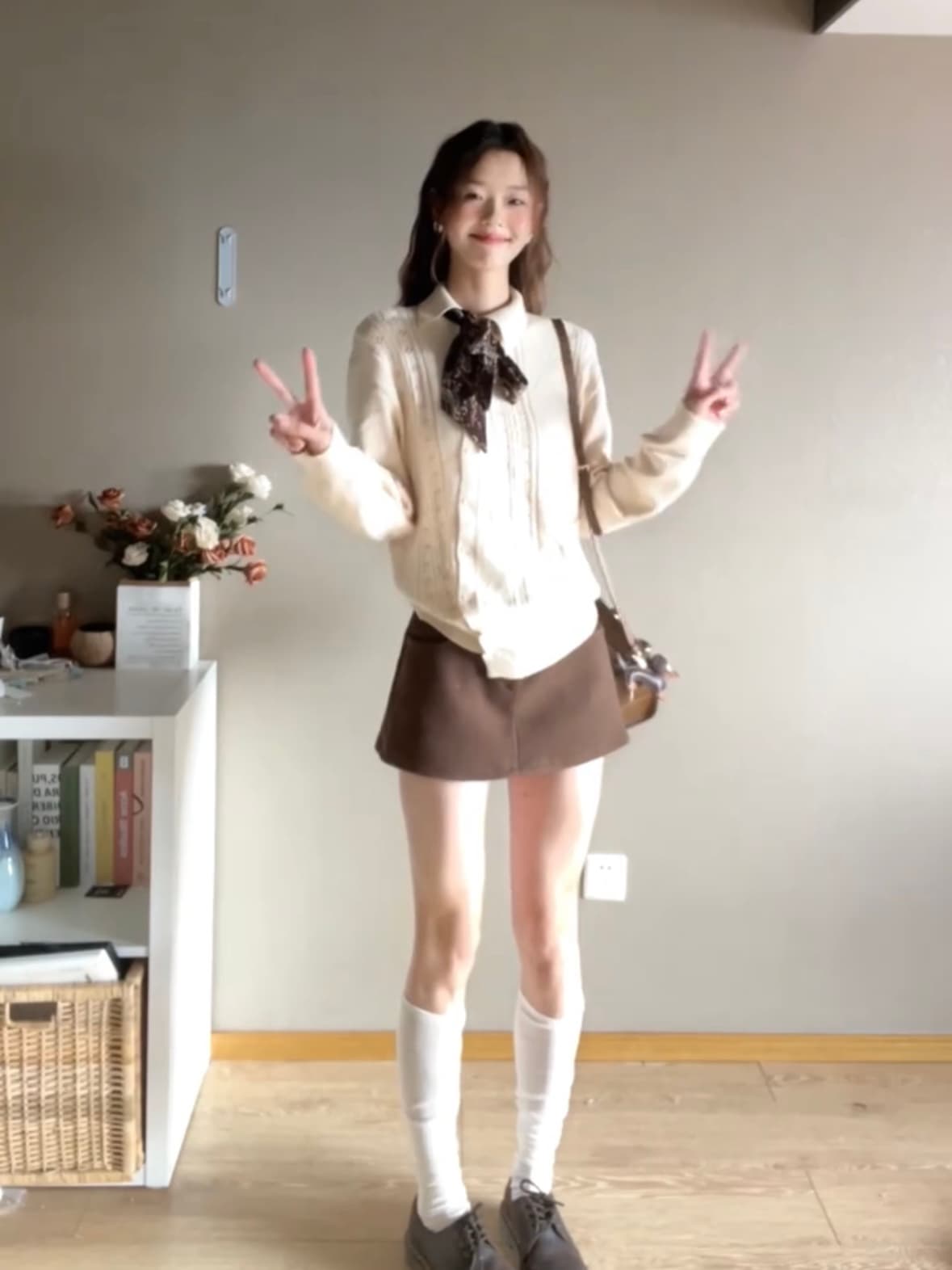 2026 새로운 겨울 착용 가져 가라. 디자인 센스 맨위 작은 대중 한 부서 스웨터 코트 반신 스커트 투피스 슈트 여성 이미지 3