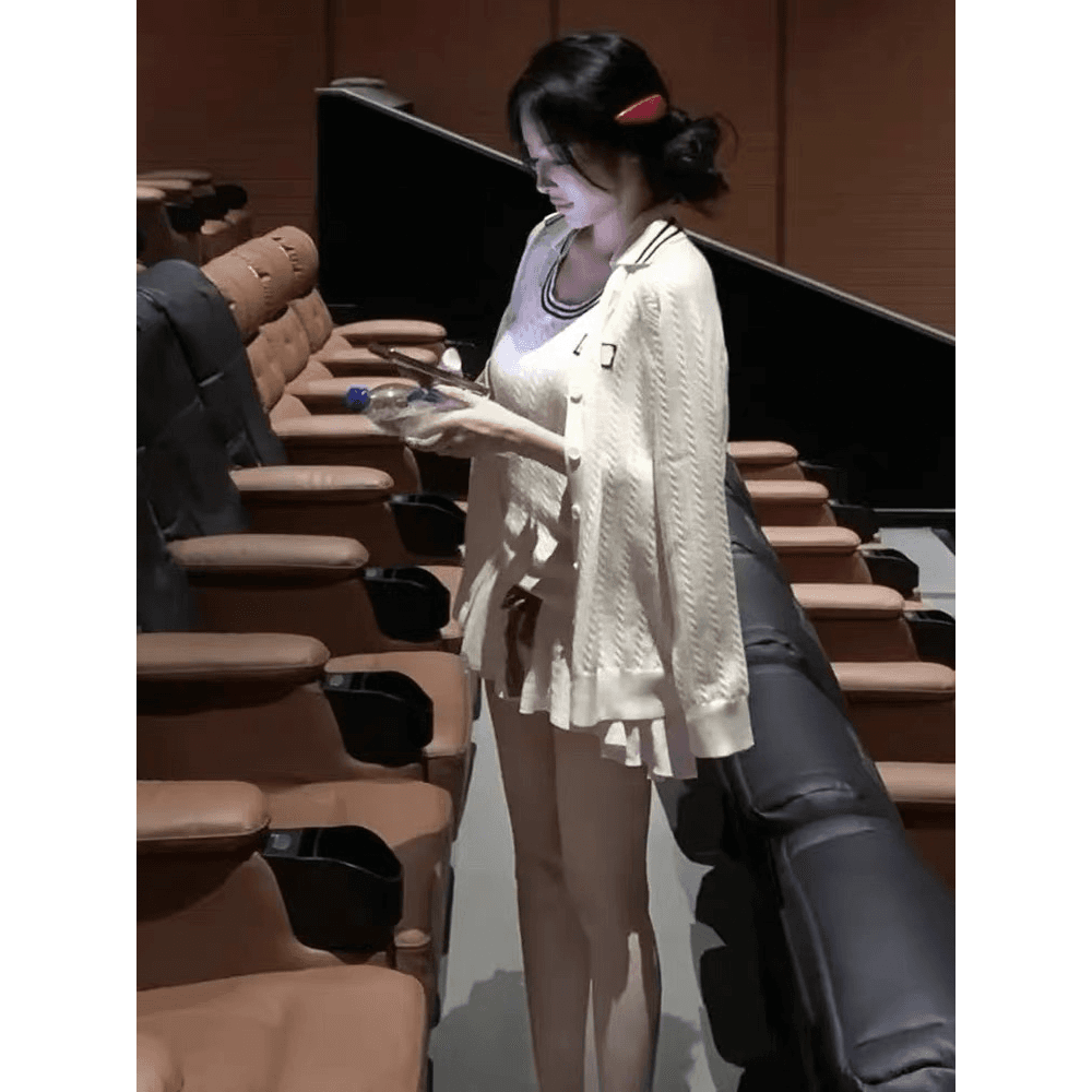 2026 이른 가을 학원 스타일 클래식 배색 폴로 칼라 순수한 욕망 연령 감소 세련된 외국 가스 니트 오픈 가디건 투피스 세트 이미지 5
